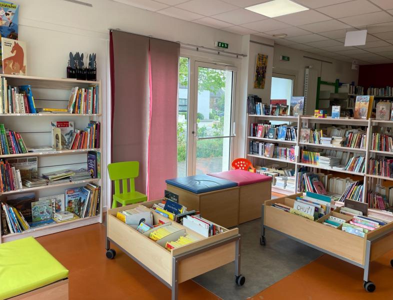 Bibliotheque-de-Lantic04-2024-10